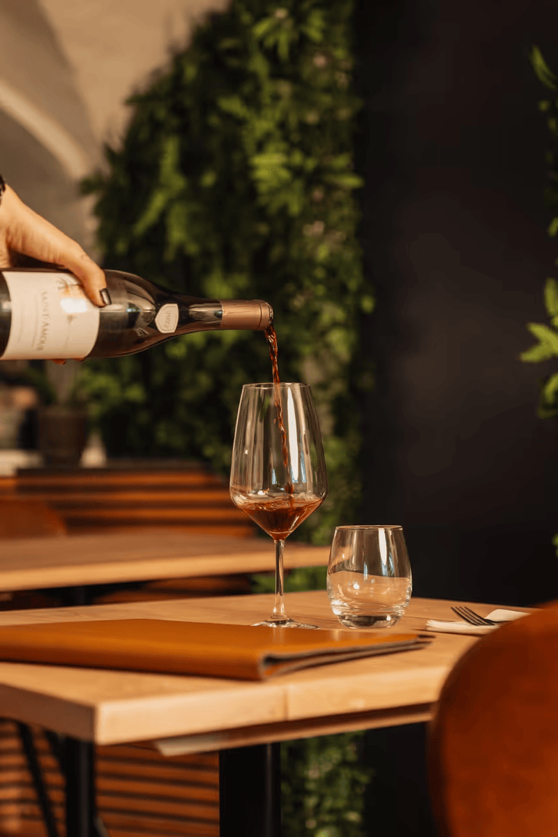 Den Sidste Flaske Billet Vin, Jul & Hapsere – årets hyggeligste vinsmagning på Bistro Neuf! 🍷